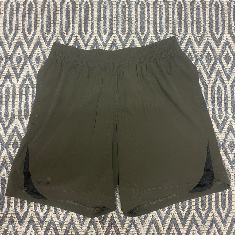 Under Armour large shorts
